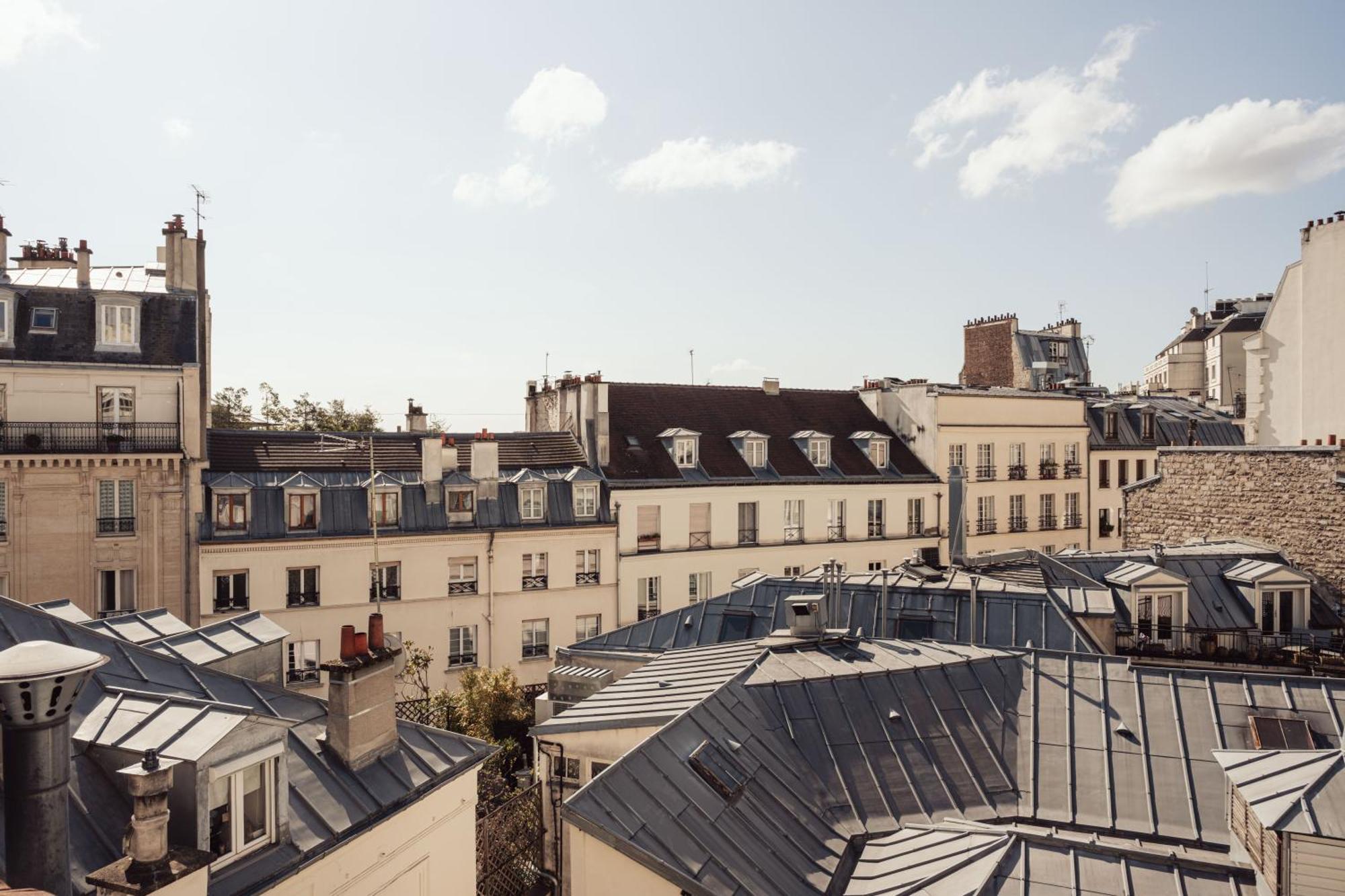 De La Gaîté Hotel