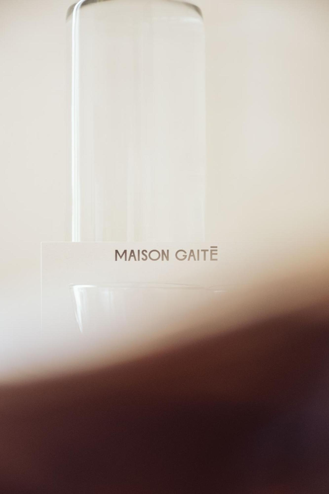 De La Gaite Hotel