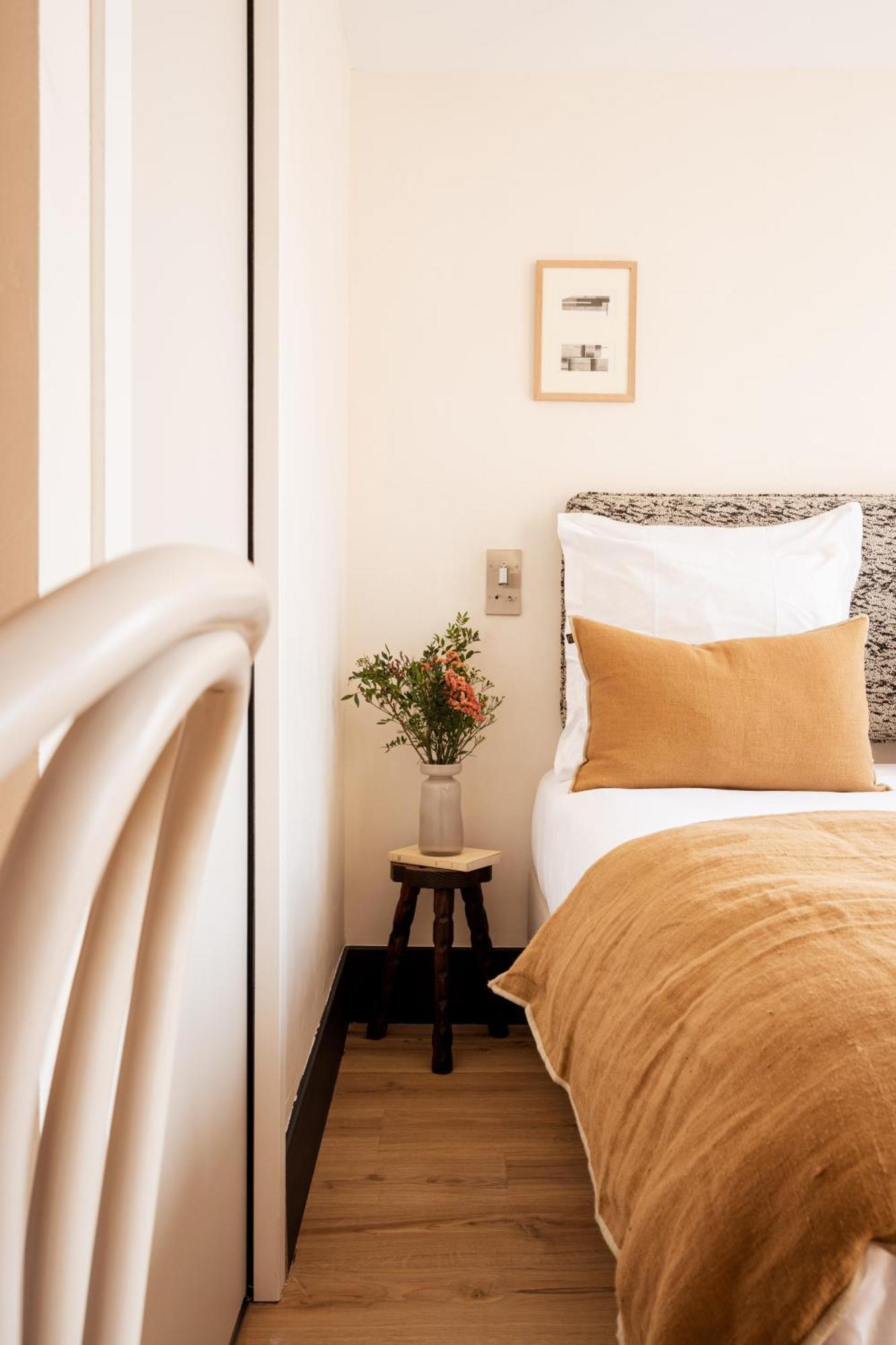 De La Gaite Hotel Paris