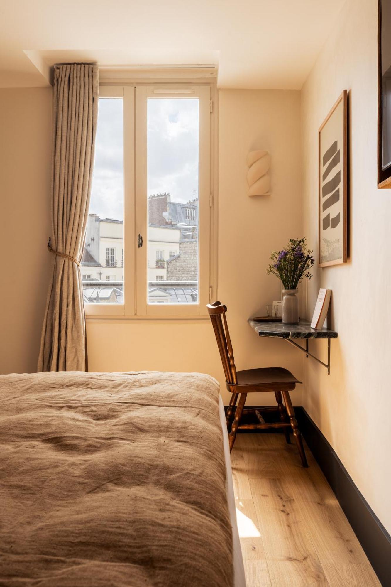 De La Gaîté Hotel Paris